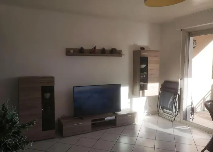 Spacieux T2 53 M2 Aix-parc 4* *